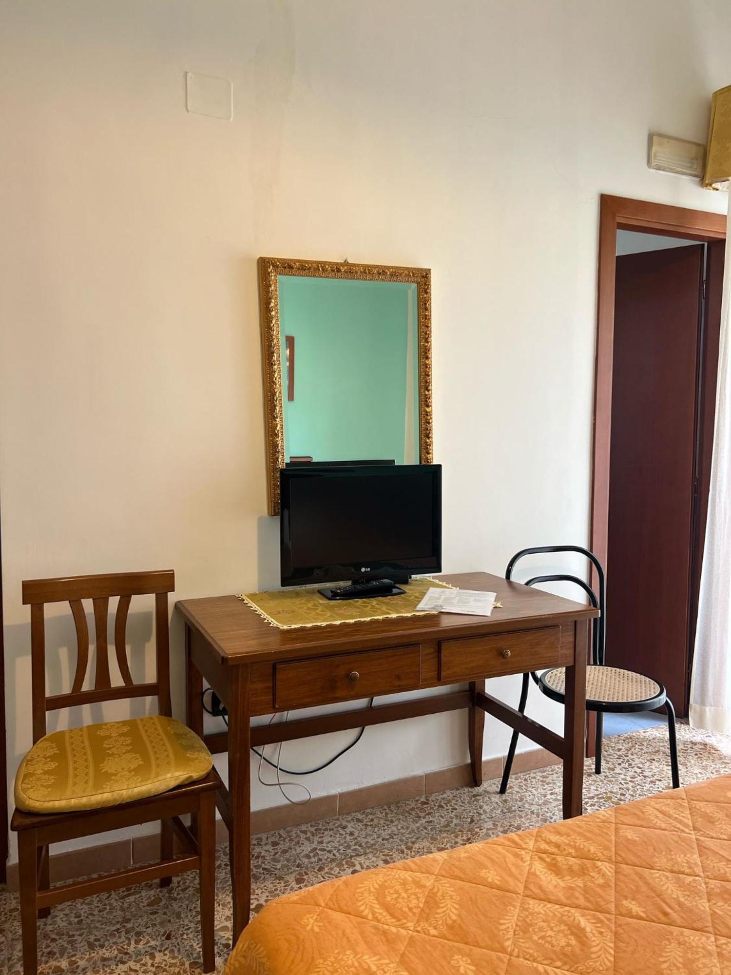 Hotel Mazzocca Caramanico Terme Bagian luar foto